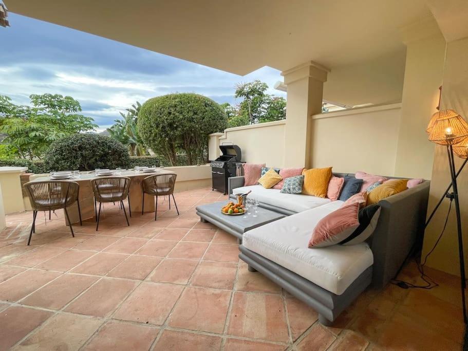 Luxurious 2 Bedroom Apartment With Spa Facilities Benahavis Luaran gambar